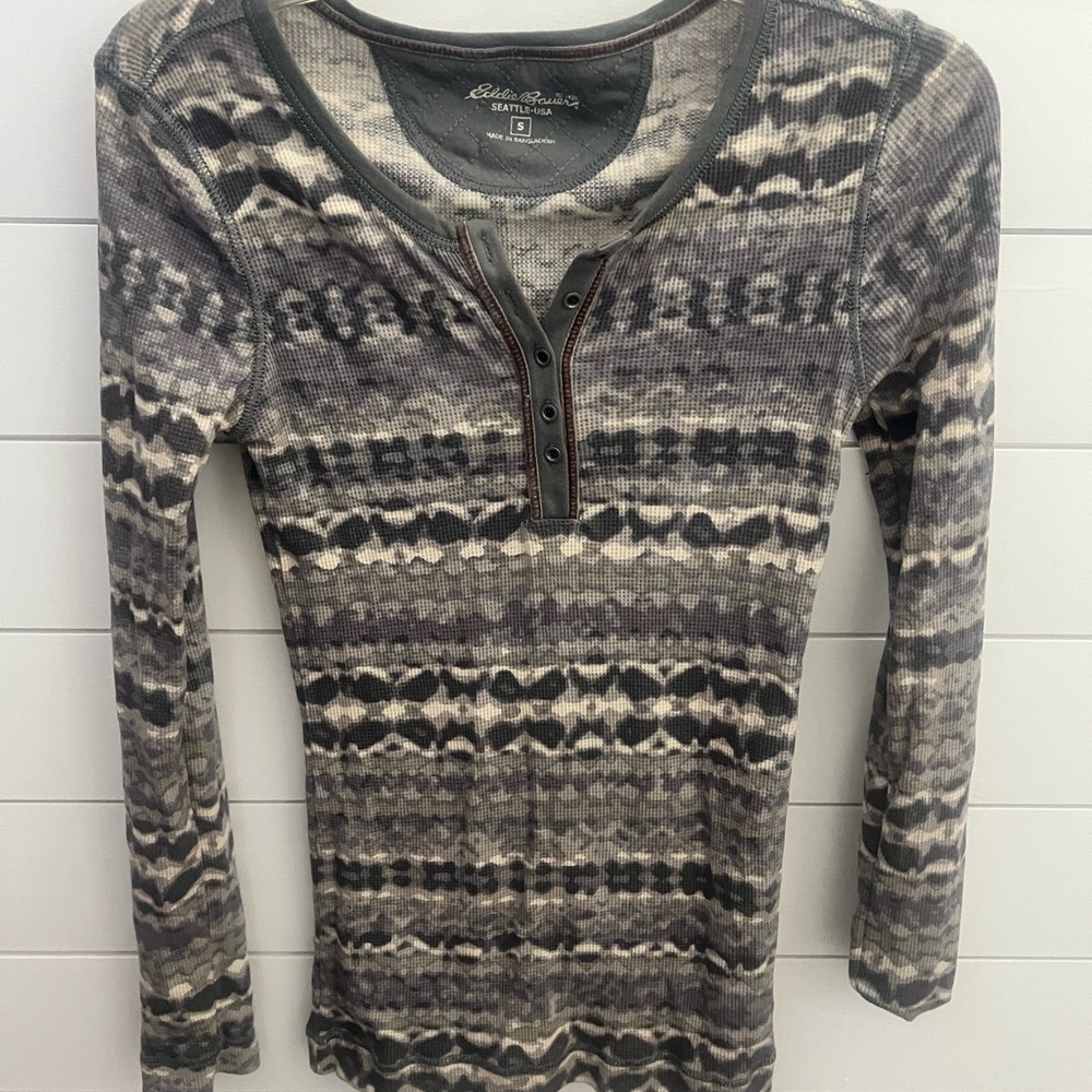 Eddie‎ Bauer long sleeve women top size small